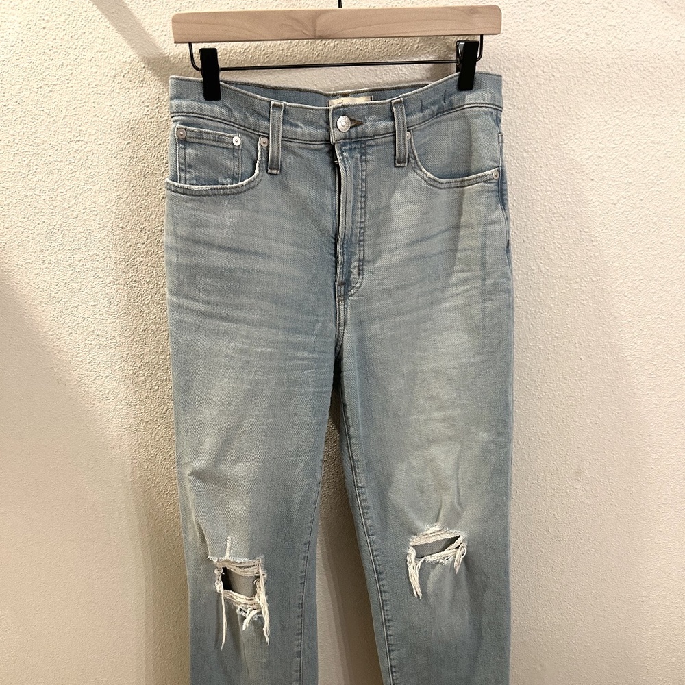 Madewell Perfect Vintage Straight Jeans with distressing at knees,  SZ 28